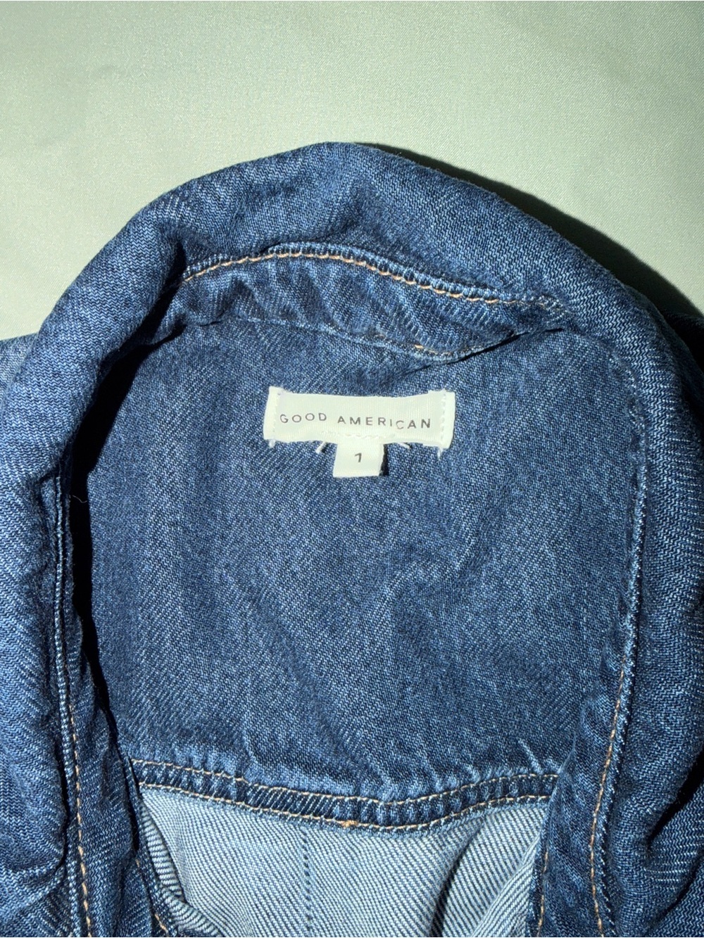 NWOT Good American Denim Button Down Shirt - Size 1 (Small) - Chambray Oversized - Picture 3 of 6